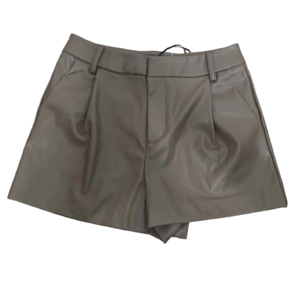 NWT Vegan Faux Leather Shorts Size M By Ci Sono